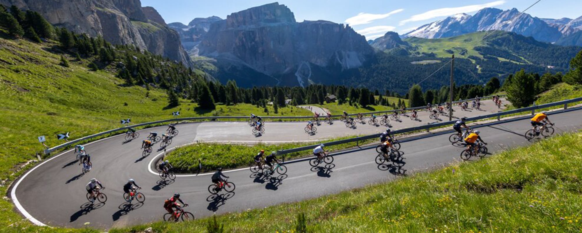 Dolomieten-marathon—front - Tour de Vacance Wielervakanties Maratona dles Dolomites 2027 arrangement